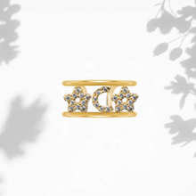 Carica l'immagine nel visualizzatore di Gallery, Anello Soulshine Dorato Personalizzato con Stelle e Iniziale in Argento 925 e Zirconi Regolabile