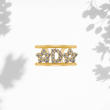 Carica l'immagine nel visualizzatore di Gallery, Anello Soulshine Dorato Personalizzato con Stelle e Iniziale in Argento 925 e Zirconi Regolabile