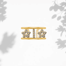 Carica l'immagine nel visualizzatore di Gallery, Anello Soulshine Dorato Personalizzato con Stelle e Iniziale in Argento 925 e Zirconi Regolabile