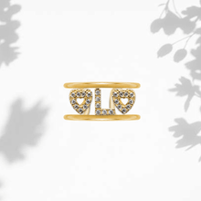 Carica l'immagine nel visualizzatore di Gallery, Anello Soulshine Dorato con cuori e iniziale in Argento 925 e Zirconi Regolabile