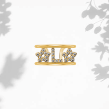 Carica l'immagine nel visualizzatore di Gallery, Anello Soulshine Dorato Personalizzato con Stelle e Iniziale in Argento 925 e Zirconi Regolabile