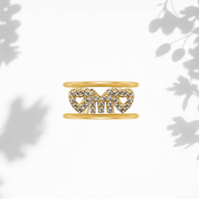 Carica l'immagine nel visualizzatore di Gallery, Anello Soulshine Dorato con cuori e iniziale in Argento 925 e Zirconi Regolabile