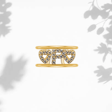 Carica l'immagine nel visualizzatore di Gallery, Anello Soulshine Dorato con cuori e iniziale in Argento 925 e Zirconi Regolabile