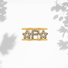 Carica l'immagine nel visualizzatore di Gallery, Anello Soulshine Dorato Personalizzato con Stelle e Iniziale in Argento 925 e Zirconi Regolabile