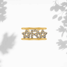 Carica l'immagine nel visualizzatore di Gallery, Anello Soulshine Dorato Personalizzato con Stelle e Iniziale in Argento 925 e Zirconi Regolabile