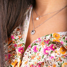 Carica l'immagine nel visualizzatore di Gallery, Collana Oceano doppia catena con perla e cuore